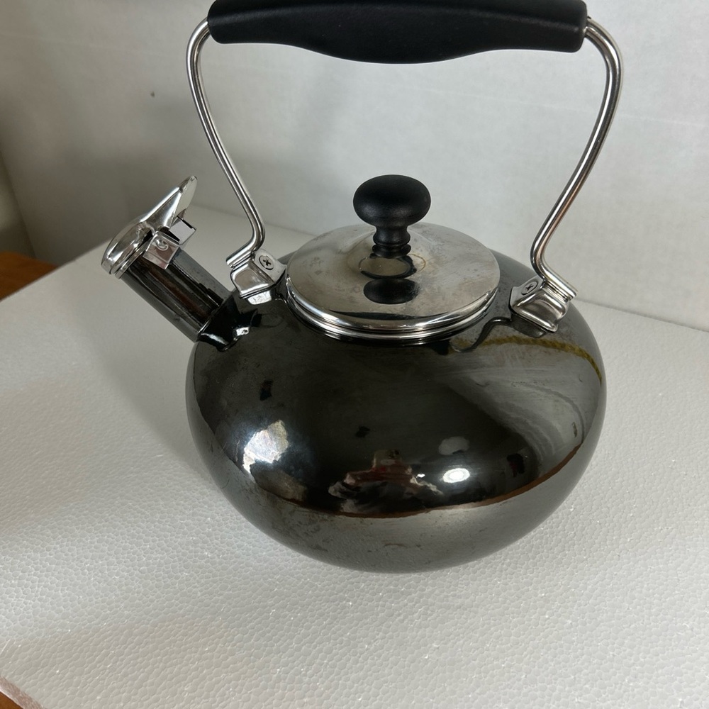 Chantal classic sleek gray steel design